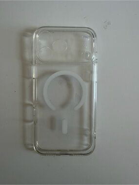 Clear iPhone 17 pro max magsafe case